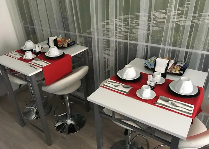 85centro فندق مبيت وإفطار 3*